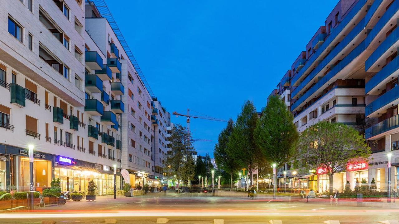 Apartmán Corvin Promenade With Free Parking Budapešť Exteriér fotografie
